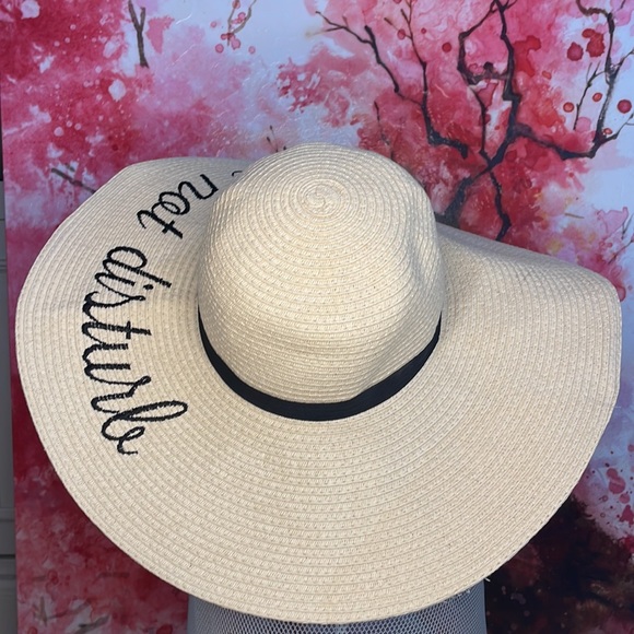 Sun hat - Picture 3 of 5